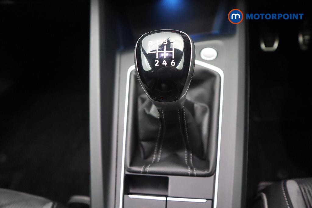 Volkswagen Golf R-Line Manual Petrol Hatchback - Stock Number (1543910) - 7th supplementary image