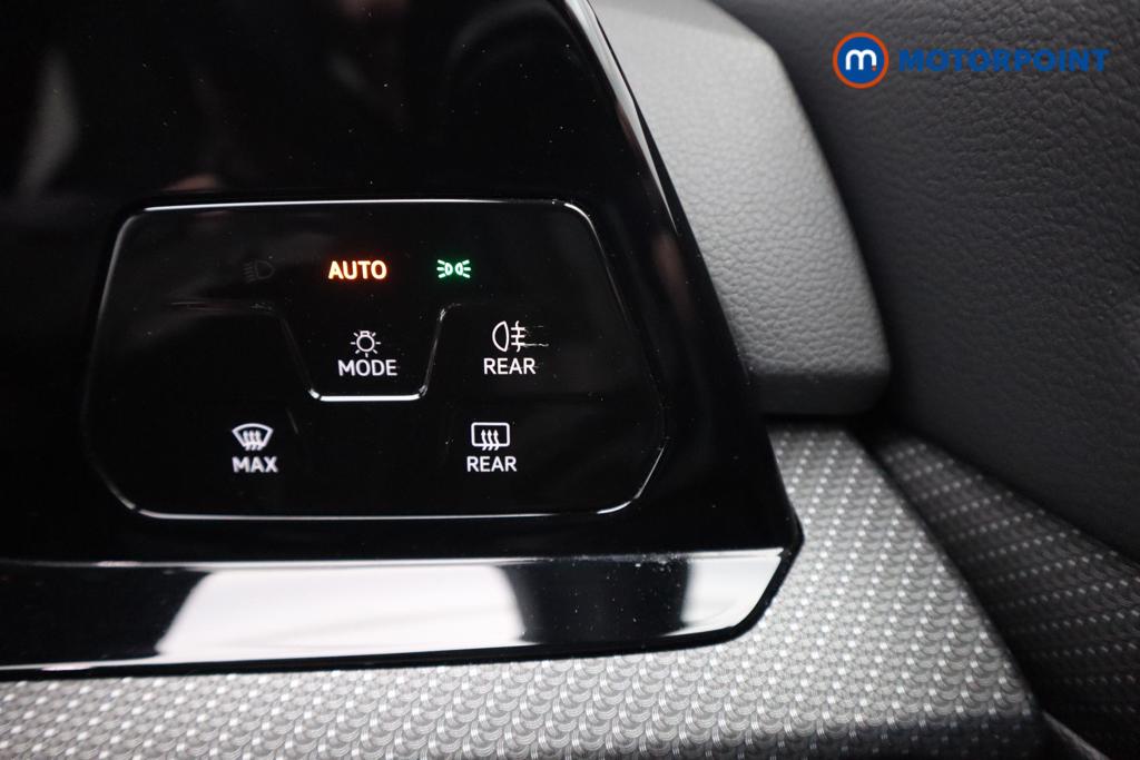Volkswagen Golf R-Line Manual Petrol Hatchback - Stock Number (1543910) - 17th supplementary image
