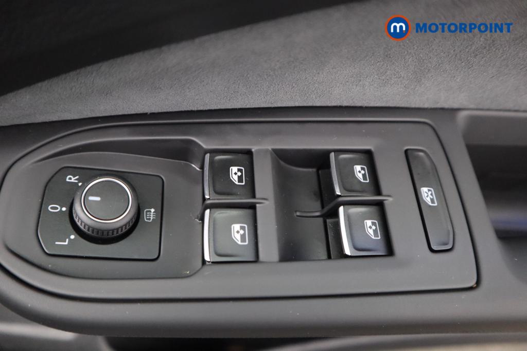 Volkswagen Golf R-Line Manual Petrol Hatchback - Stock Number (1543910) - 19th supplementary image