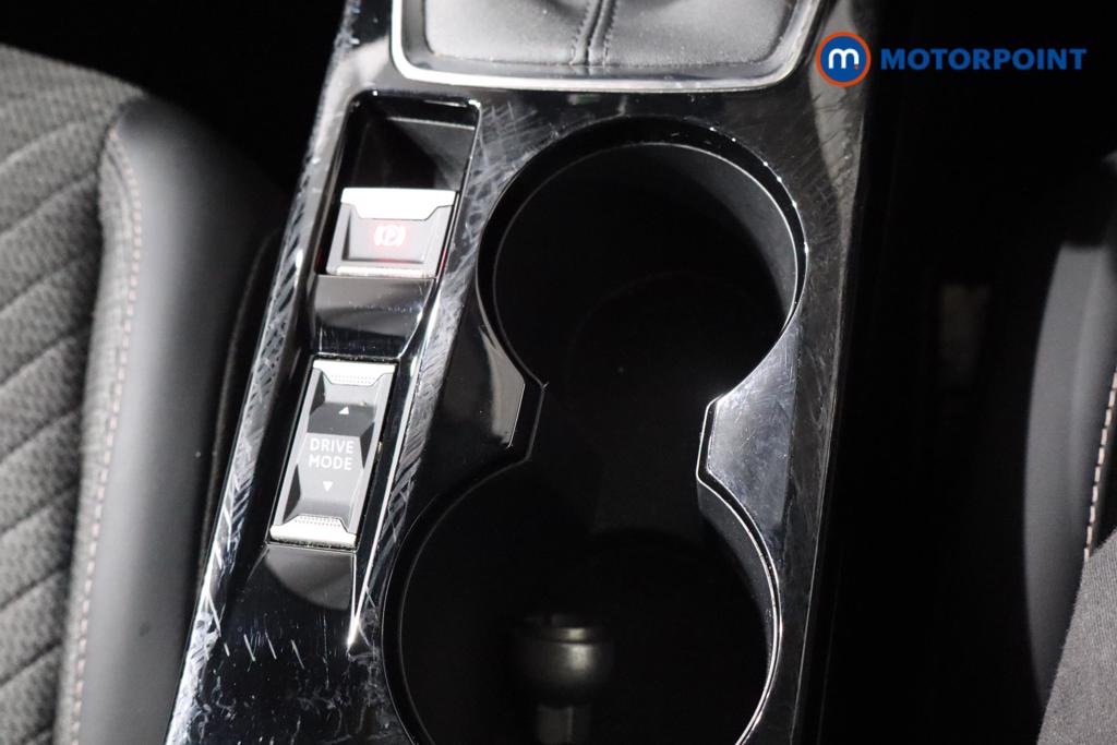 Peugeot 2008 Allure Manual Petrol SUV - Stock Number (1545180) - 6th supplementary image