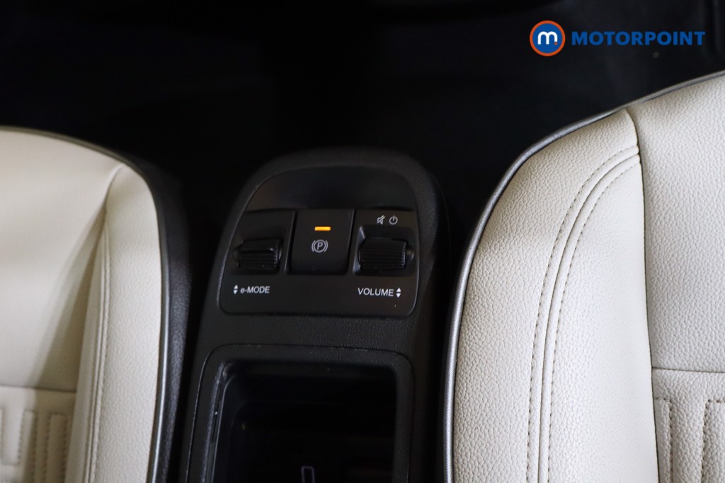 Fiat 500 La Prima Automatic Electric Convertible - Stock Number (1545212) - 4th supplementary image