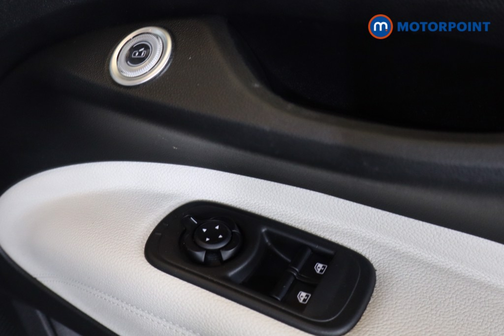 Fiat 500 La Prima Automatic Electric Convertible - Stock Number (1545212) - 8th supplementary image
