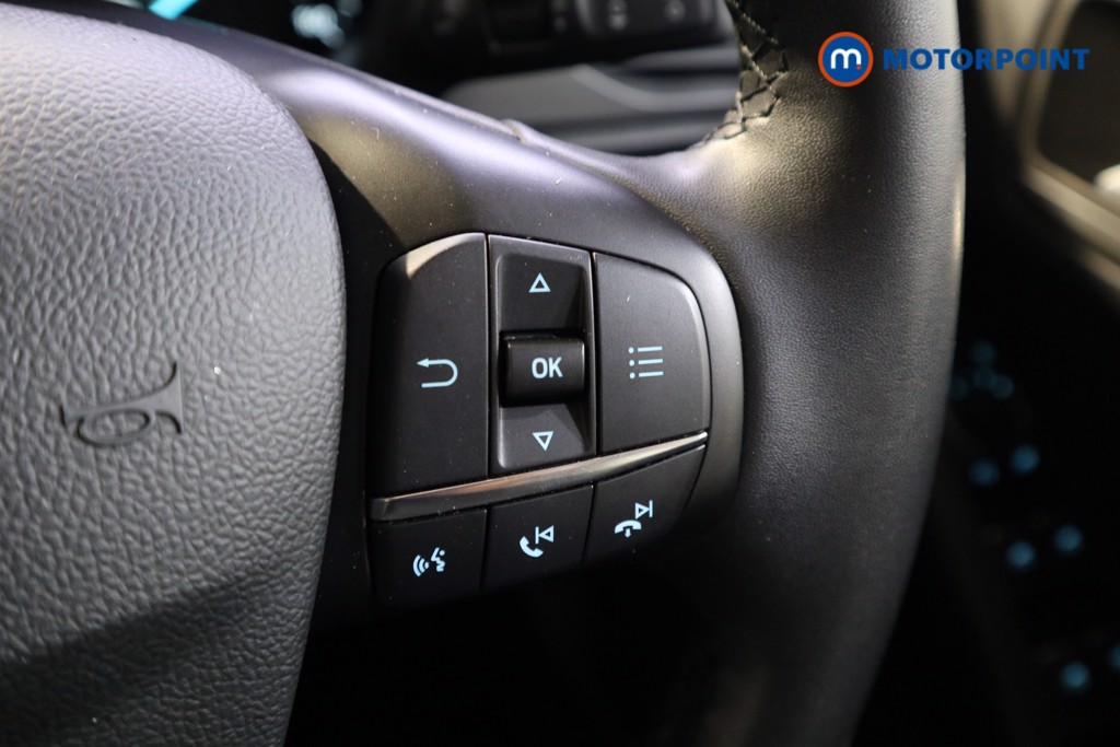 Ford Focus Titanium Manual Petrol Hatchback - Stock Number (1545844) - 4th supplementary image
