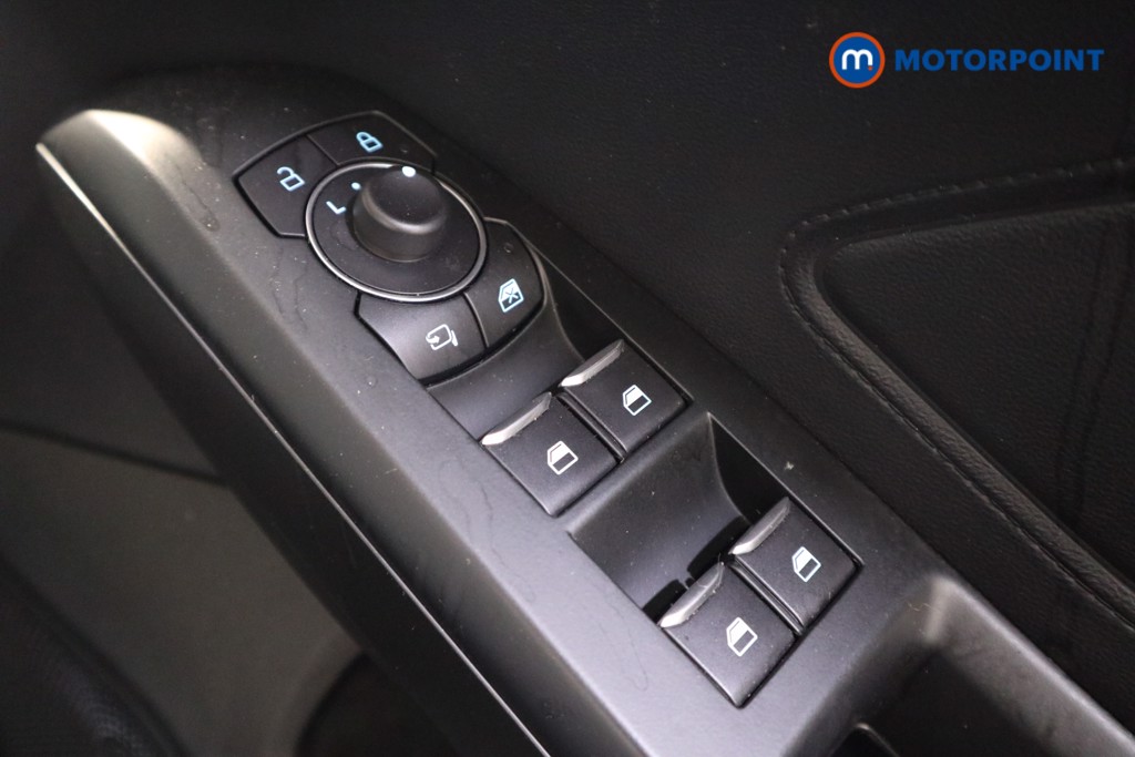 Ford Focus Titanium Manual Petrol Hatchback - Stock Number (1545844) - 10th supplementary image