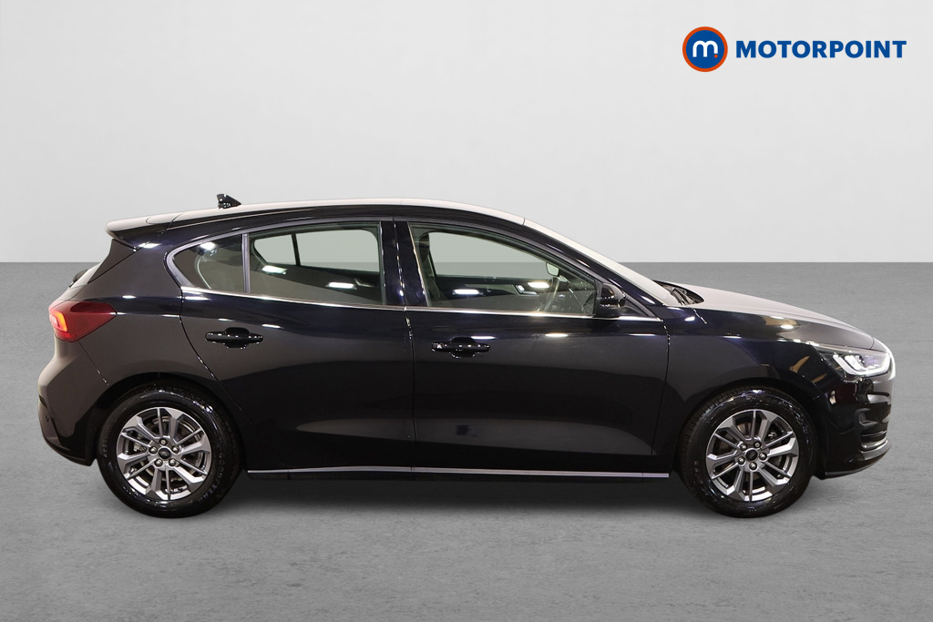 Ford Focus Titanium Manual Petrol Hatchback - Stock Number (1545844) - Drivers side