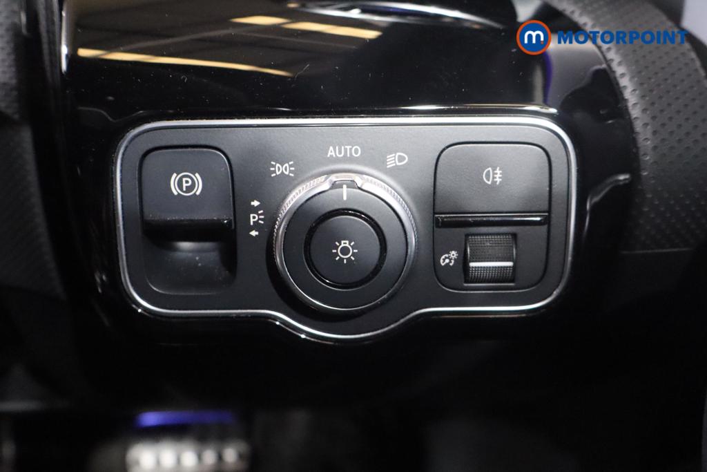 Mercedes-Benz A Class Amg Line Executive Edition Automatic Petrol Hatchback - Stock Number (1545959) - 12th supplementary image