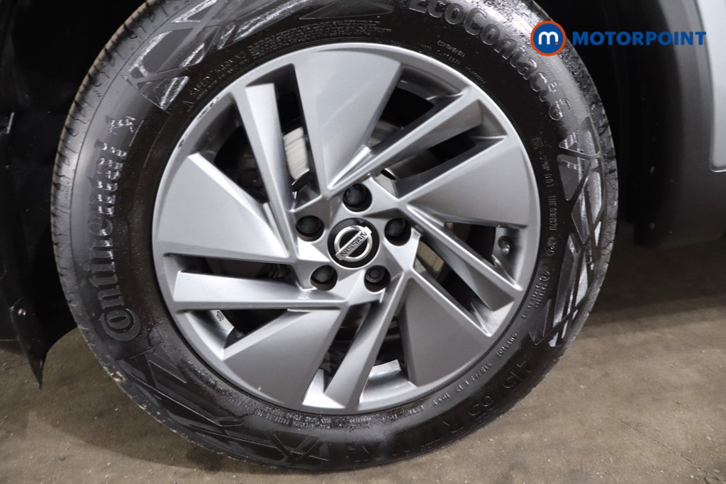 Nissan Qashqai Acenta Premium Automatic Petrol SUV - Stock Number (1546406) - 9th supplementary image