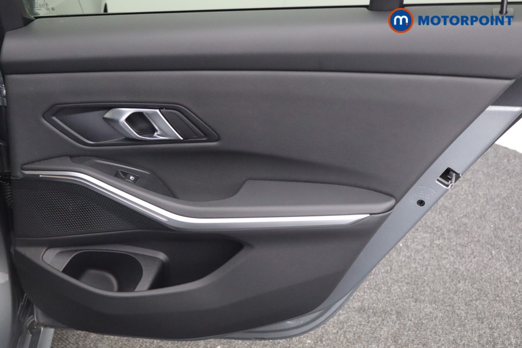 BMW 3 Series Sport Automatic Petrol Estate - Stock Number (1546884) - 16th supplementary image