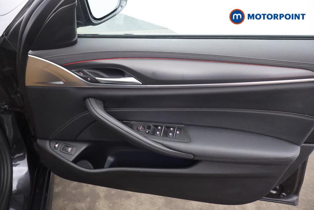 BMW 5 Series M Sport Automatic Petrol Plug-In Hybrid Estate - Stock Number (1546970) - 9th supplementary image