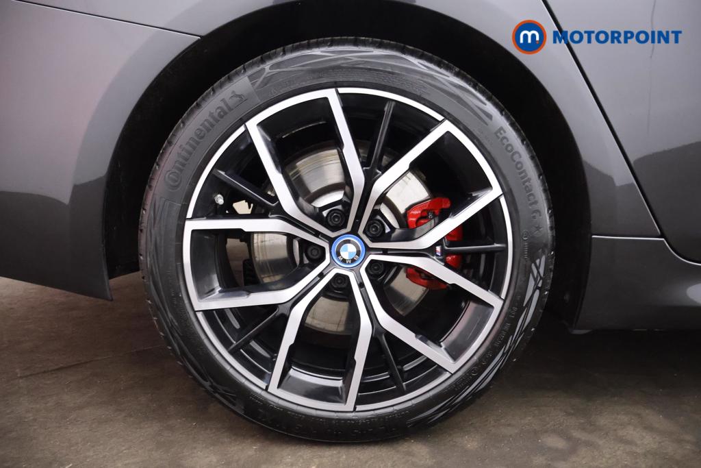 BMW 5 Series M Sport Automatic Petrol Plug-In Hybrid Estate - Stock Number (1546970) - 17th supplementary image