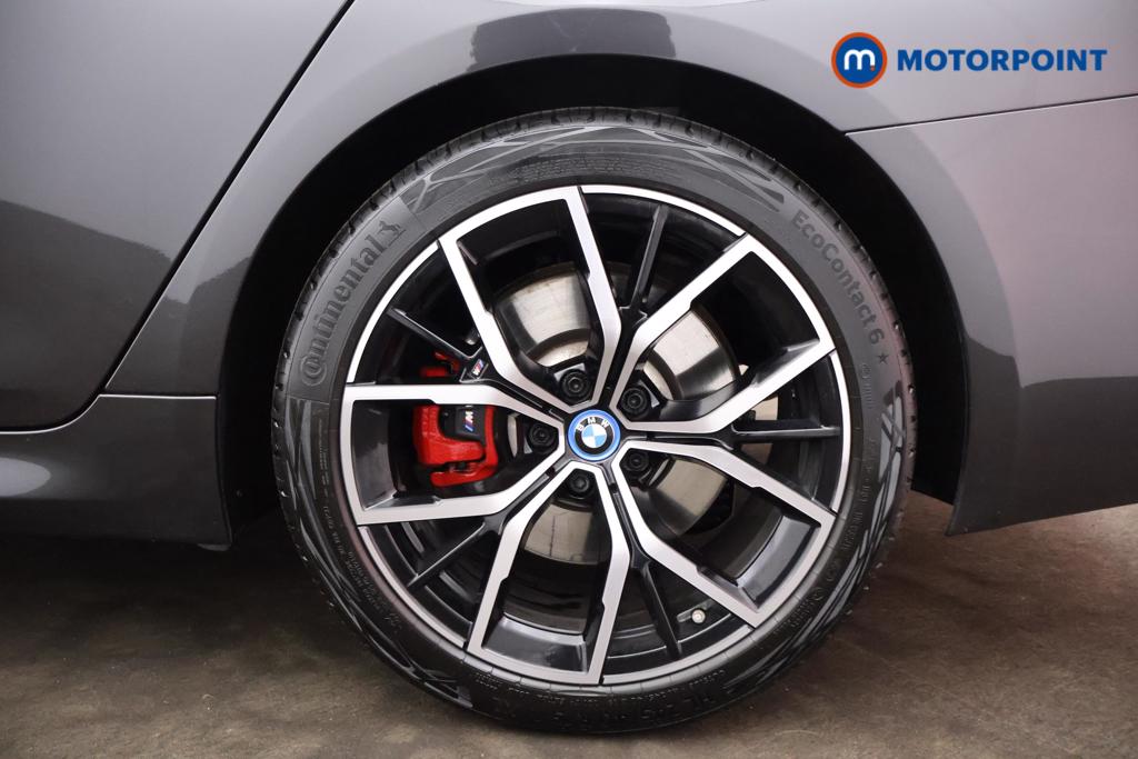 BMW 5 Series M Sport Automatic Petrol Plug-In Hybrid Estate - Stock Number (1546970) - 22nd supplementary image