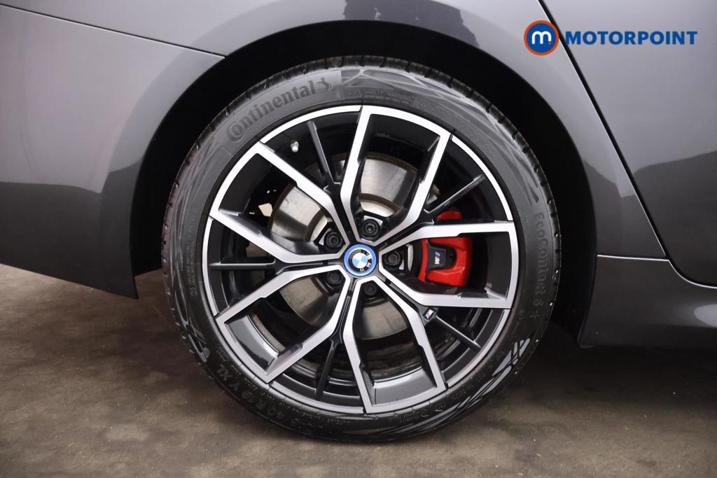 BMW 5 Series M Sport Automatic Petrol Plug-In Hybrid Estate - Stock Number (1546974) - 18th supplementary image