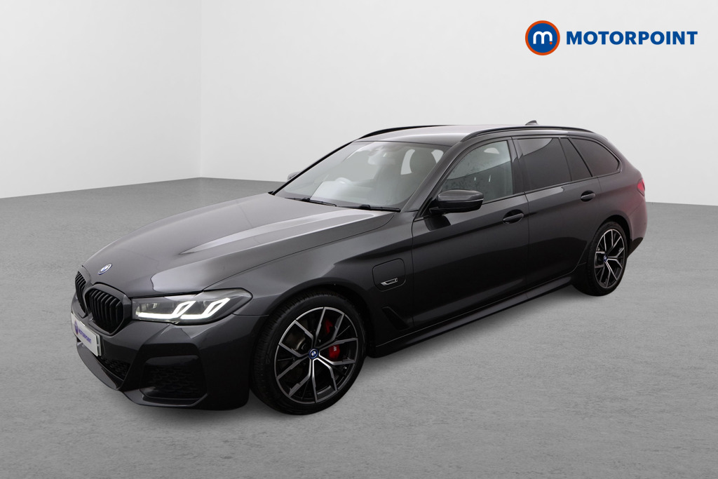 BMW 5 Series M Sport Automatic Petrol Plug-In Hybrid Estate - Stock Number (1546974) - Passenger side front corner