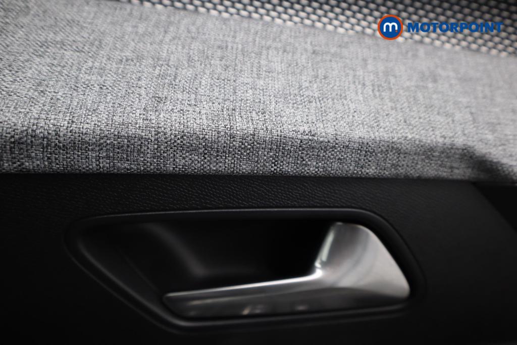 Peugeot 3008 GT Automatic Electric SUV - Stock Number (1547083) - 19th supplementary image
