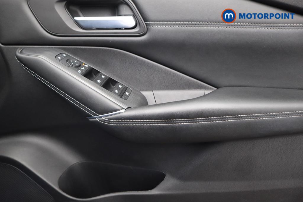 Nissan Qashqai N-Connecta Manual Petrol SUV - Stock Number (1547093) - 18th supplementary image