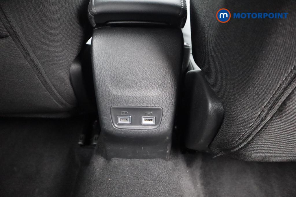 Peugeot 2008 Allure Manual Petrol SUV - Stock Number (1547100) - 19th supplementary image