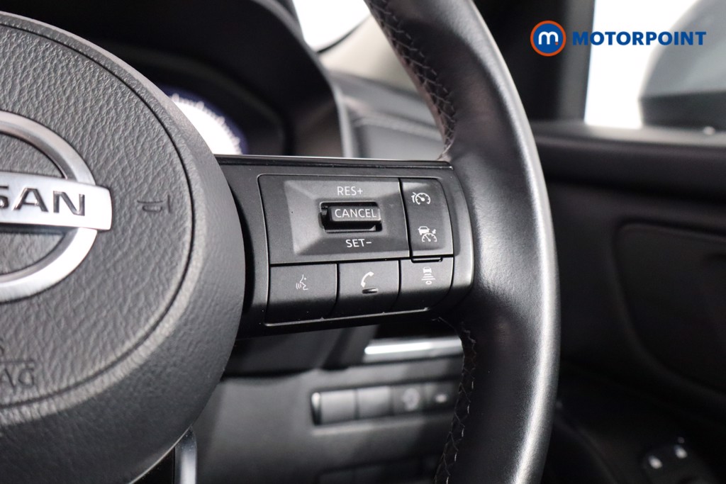 Nissan Qashqai N-Connecta Manual Petrol SUV - Stock Number (1517418) - 8th supplementary image