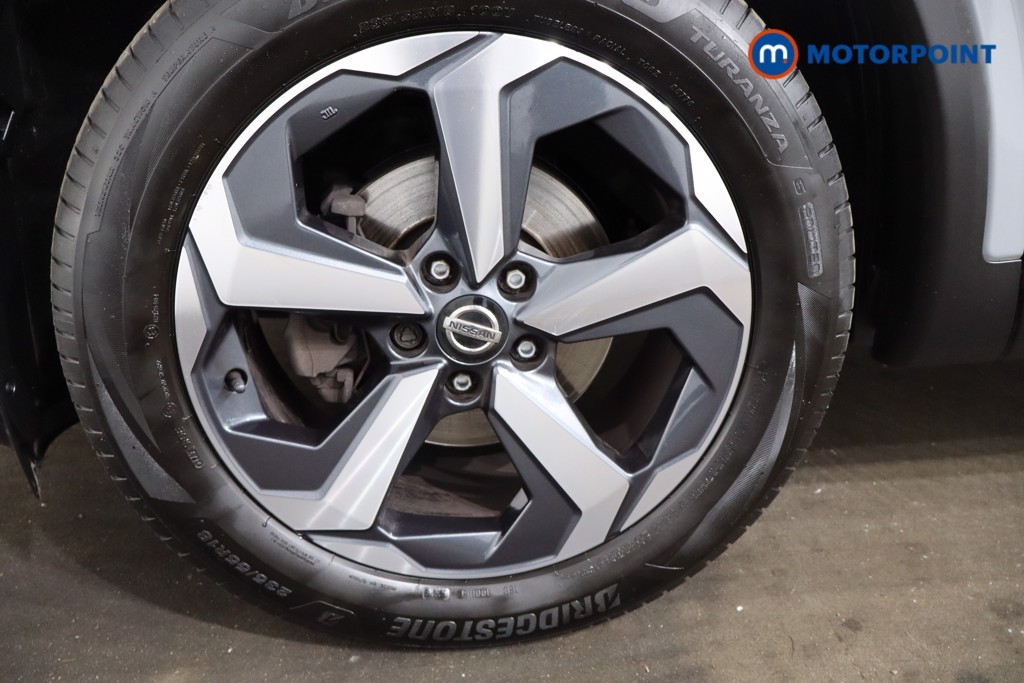 Nissan Qashqai N-Connecta Manual Petrol SUV - Stock Number (1517418) - 9th supplementary image