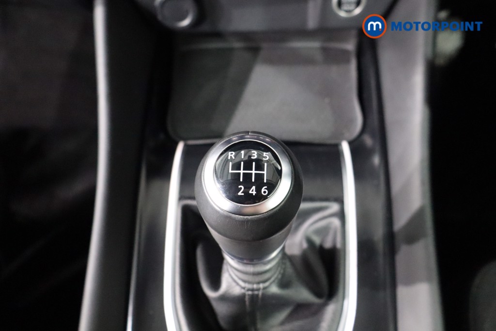 Nissan Qashqai N-Connecta Manual Petrol SUV - Stock Number (1517418) - 14th supplementary image