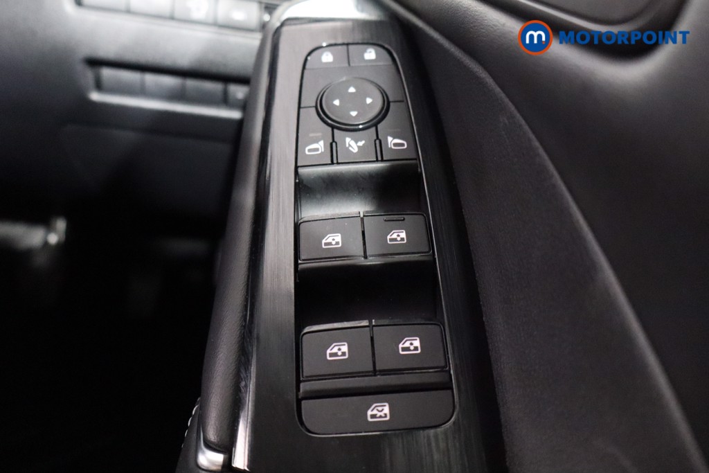 Nissan Qashqai N-Connecta Manual Petrol SUV - Stock Number (1517418) - 16th supplementary image
