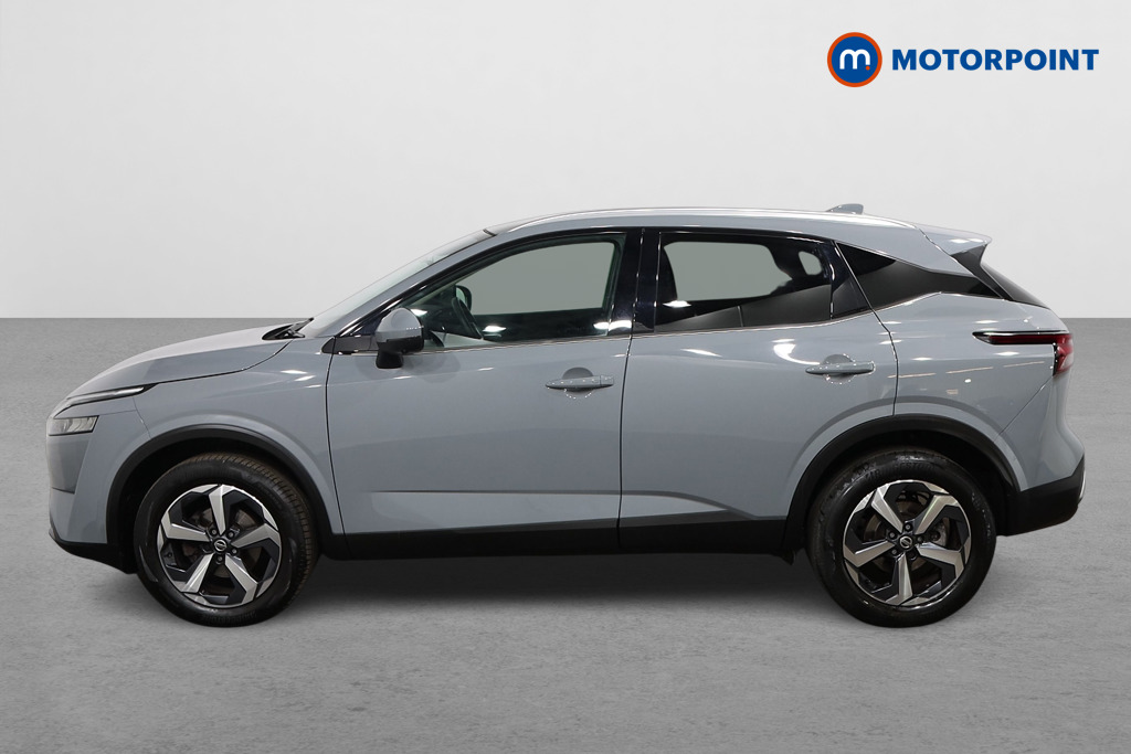 Nissan Qashqai N-Connecta Manual Petrol SUV - Stock Number (1517418) - Passenger side