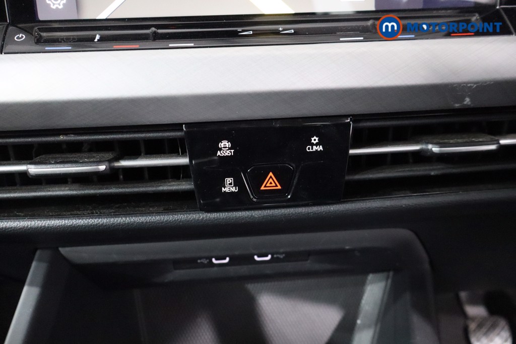 Volkswagen Golf Life Manual Petrol Hatchback - Stock Number (1532881) - 17th supplementary image