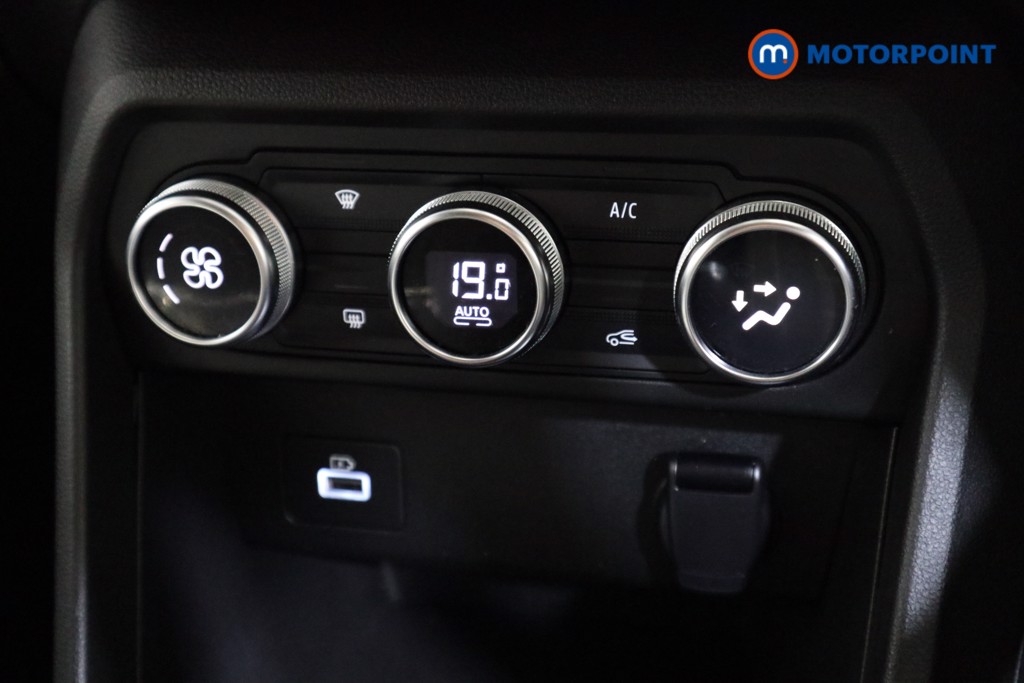 Dacia Jogger Extreme Se Manual Petrol People Carrier - Stock Number (1533576) - 8th supplementary image