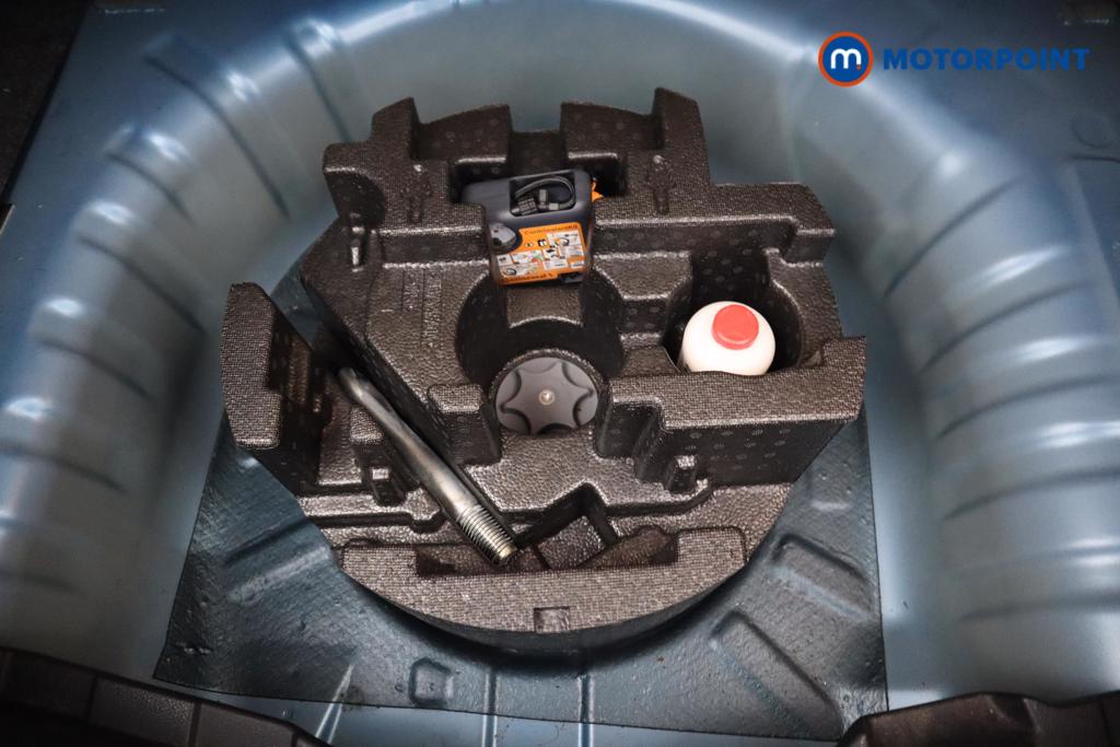 Nissan Micra N-Connecta Manual Diesel Hatchback - Stock Number (1534068) - 22nd supplementary image