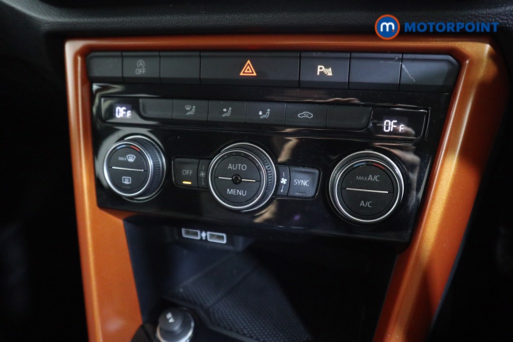 Volkswagen T-Roc Design Manual Petrol SUV - Stock Number (1536808) - 7th supplementary image
