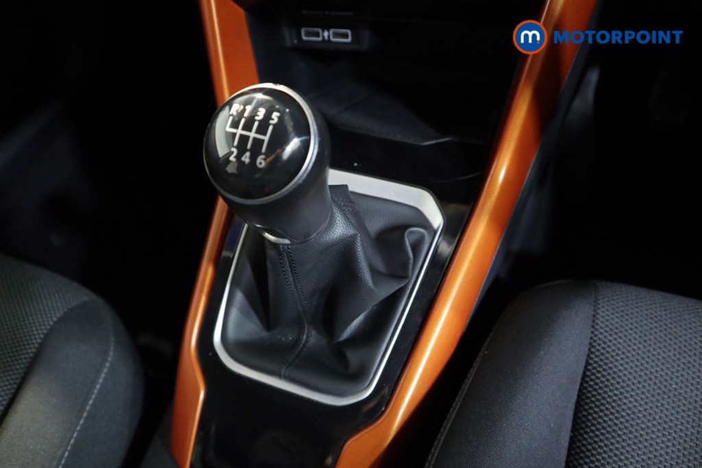 Volkswagen T-Roc Design Manual Petrol SUV - Stock Number (1536808) - 8th supplementary image