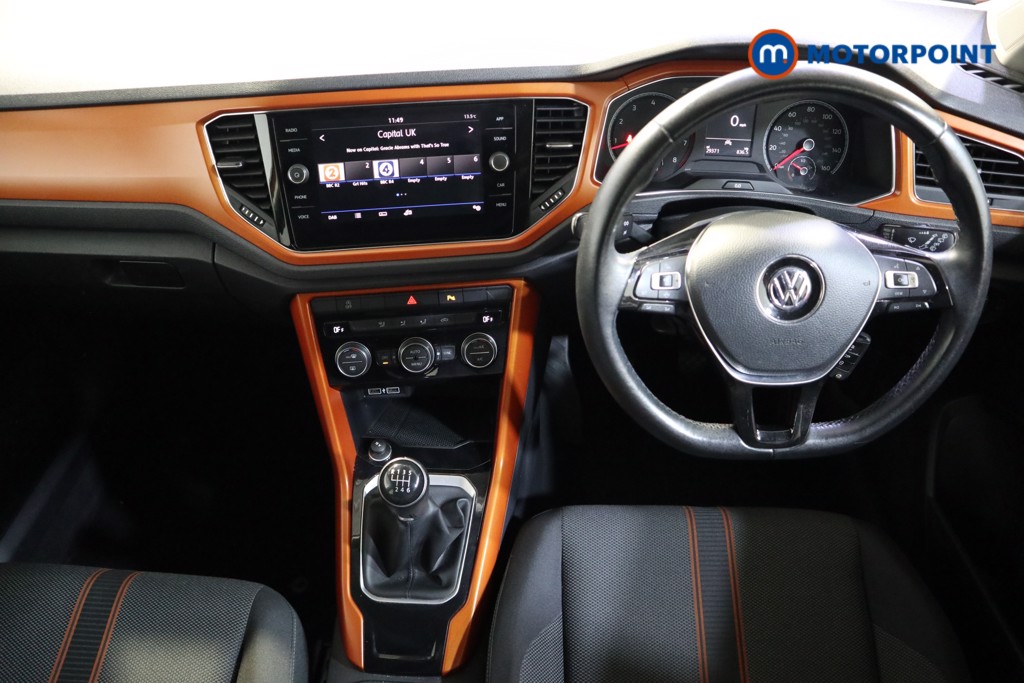 Volkswagen T-Roc Design Manual Petrol SUV - Stock Number (1536808) - 1st supplementary image