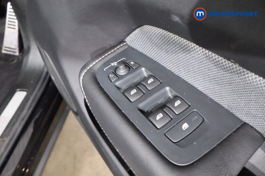 Volvo Xc60 R Design Automatic Diesel SUV - Stock Number (1538333) - 24th supplementary image