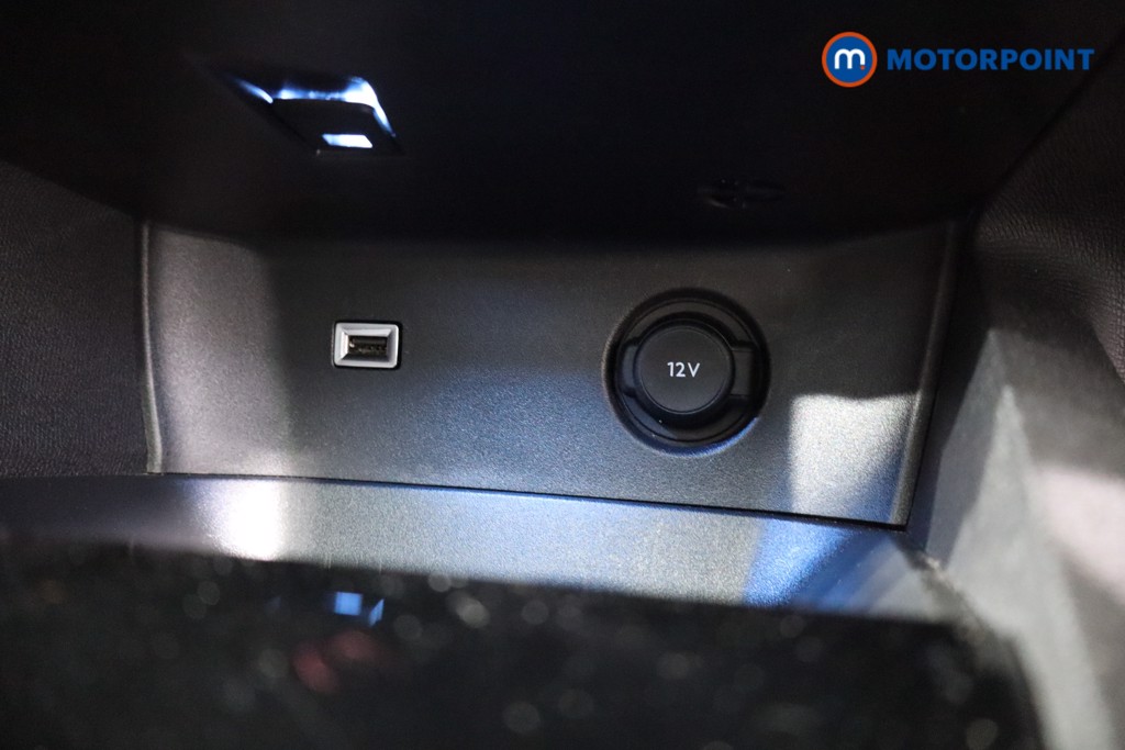 Peugeot 5008 GT Manual Petrol SUV - Stock Number (1538449) - 18th supplementary image