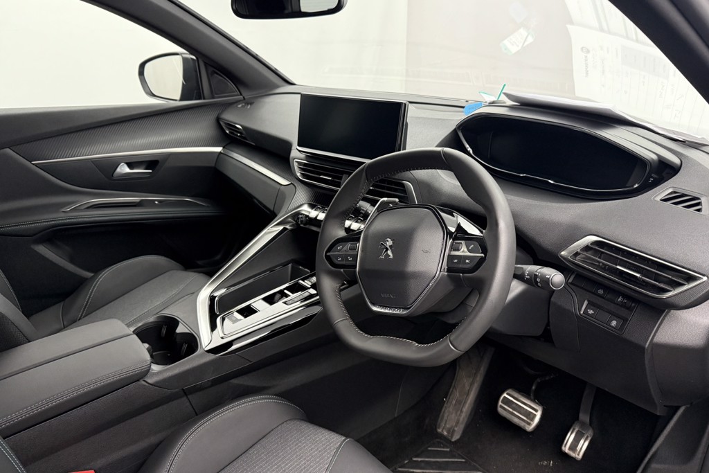 Peugeot 3008 Allure Automatic Petrol-Electric Hybrid SUV - Stock Number (1539558) - 1st supplementary image