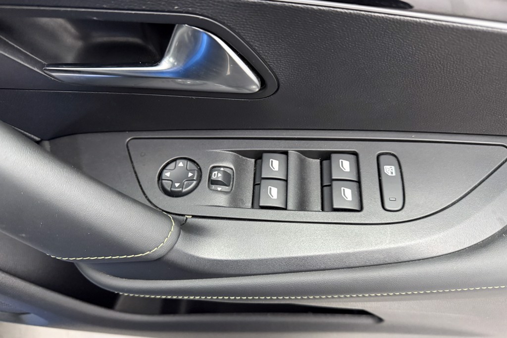 Peugeot 2008 GT Automatic Petrol SUV - Stock Number (1539735) - 15th supplementary image
