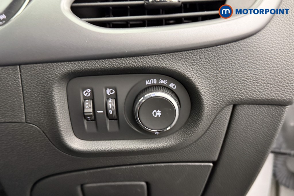 Vauxhall Astra Business Edition Nav Manual Diesel Estate - Stock Number (1540770) - 14th supplementary image
