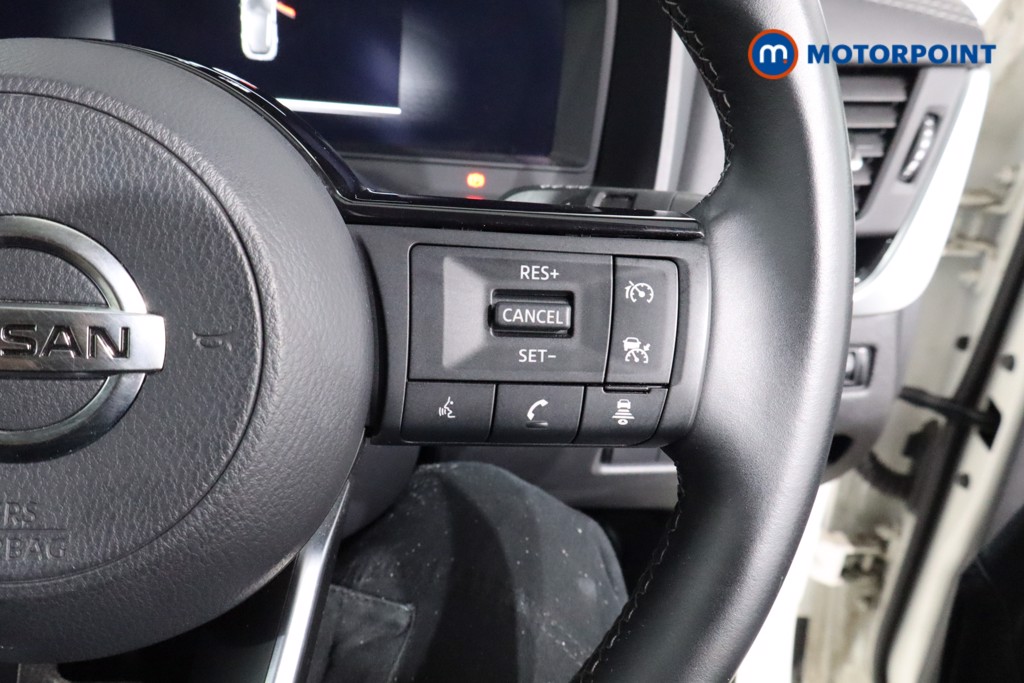 Nissan Qashqai N-Connecta Manual Petrol SUV - Stock Number (1541135) - 8th supplementary image
