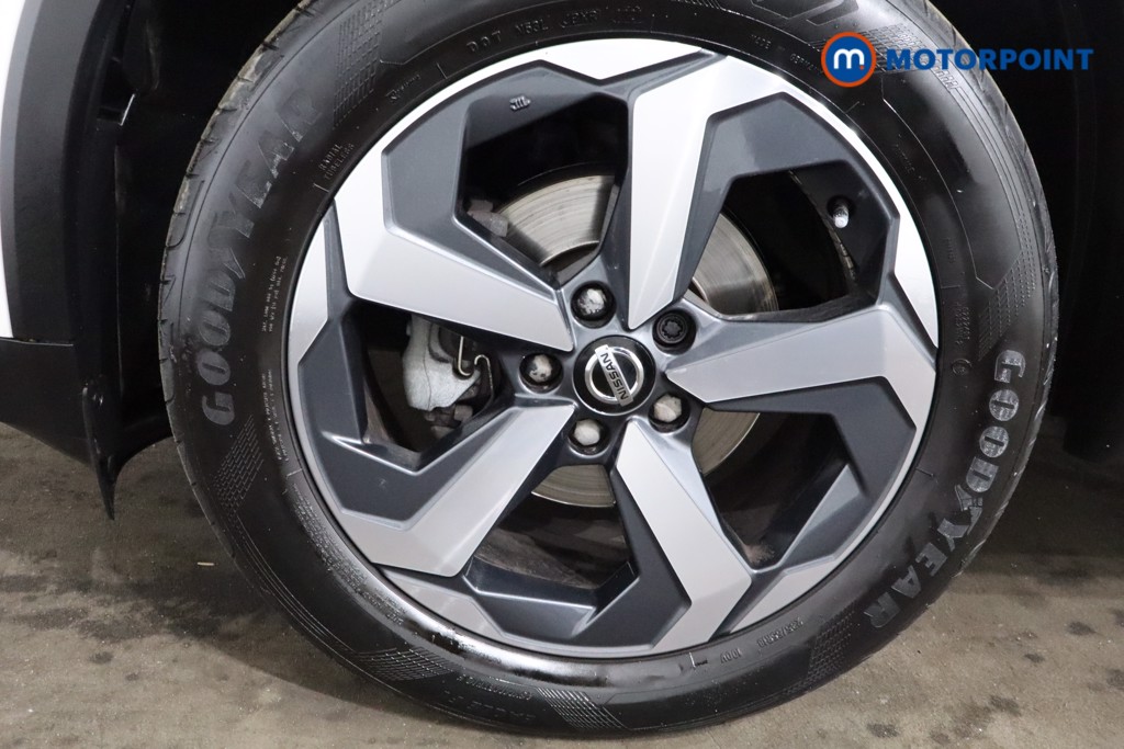 Nissan Qashqai N-Connecta Manual Petrol SUV - Stock Number (1541135) - 11th supplementary image