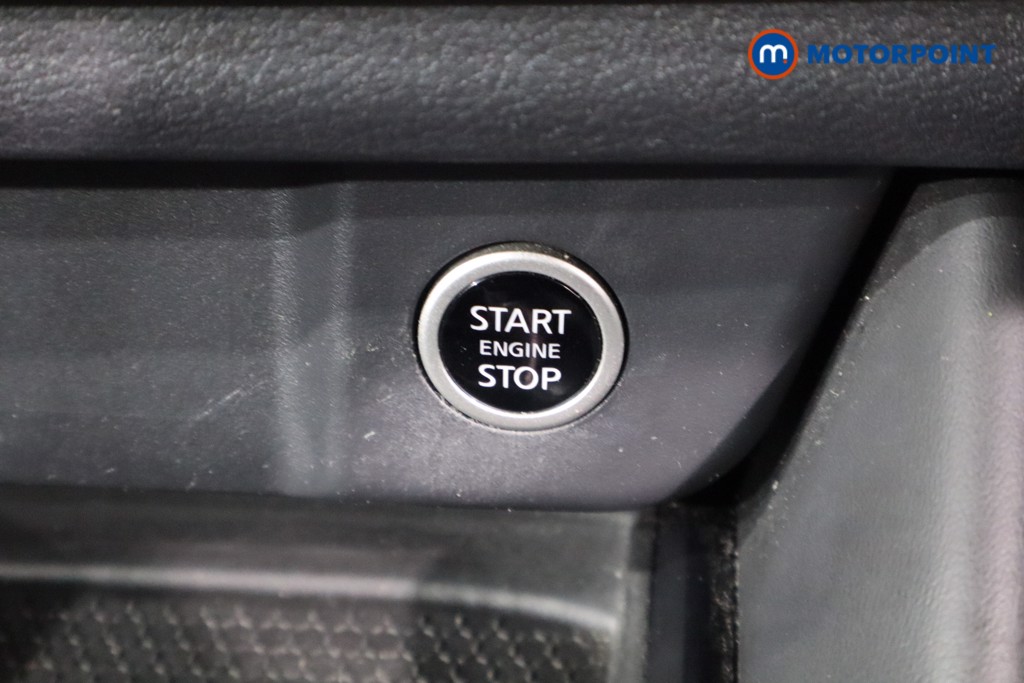 Nissan Qashqai N-Connecta Manual Petrol SUV - Stock Number (1541135) - 15th supplementary image