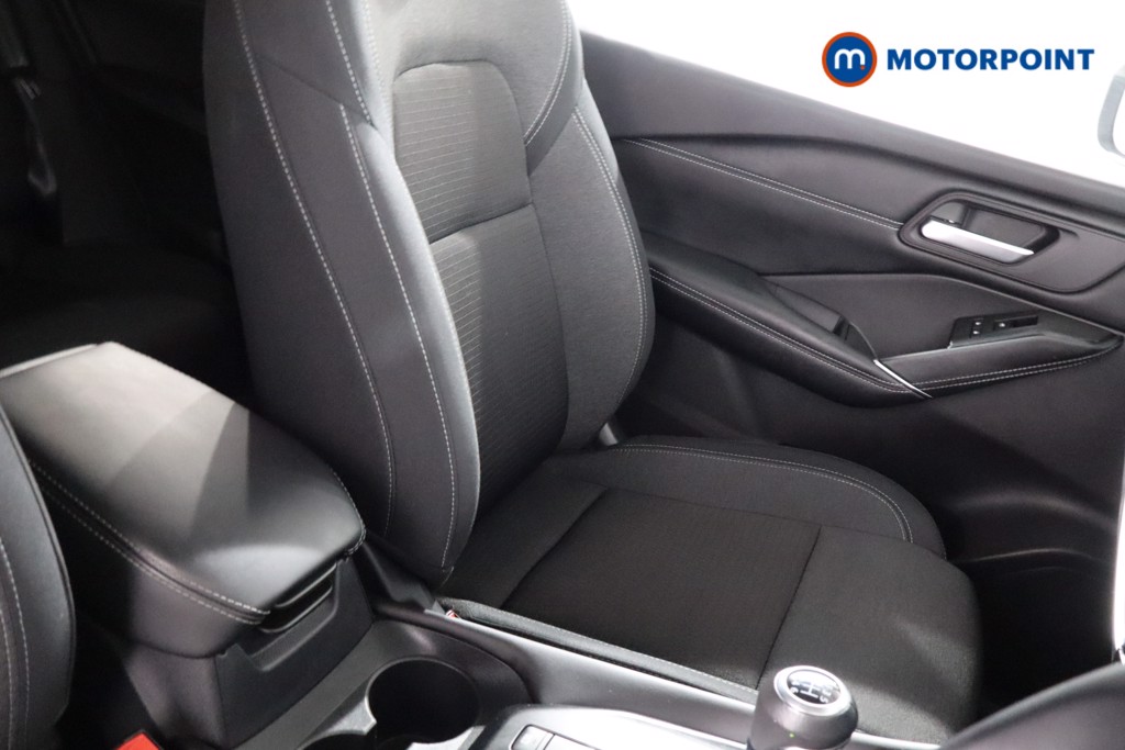 Nissan Qashqai N-Connecta Manual Petrol SUV - Stock Number (1541135) - 25th supplementary image