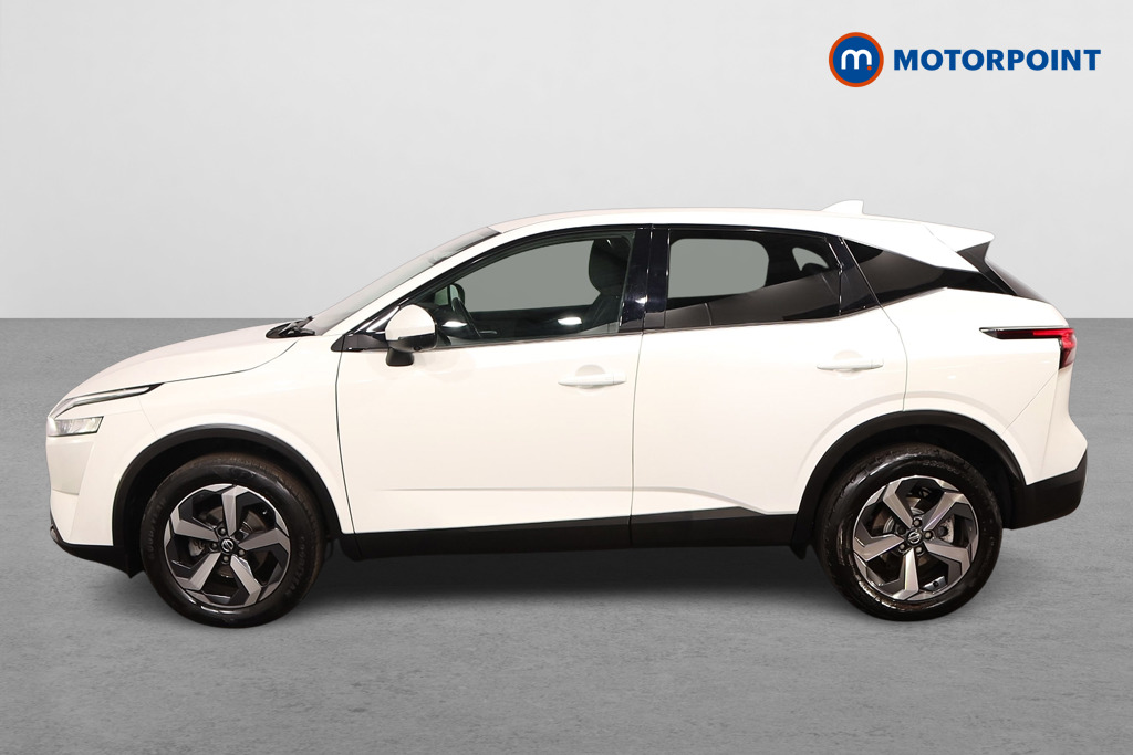 Nissan Qashqai N-Connecta Manual Petrol SUV - Stock Number (1541135) - Passenger side