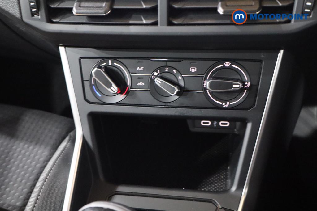 Volkswagen Polo Life Manual Petrol Hatchback - Stock Number (1541650) - 4th supplementary image