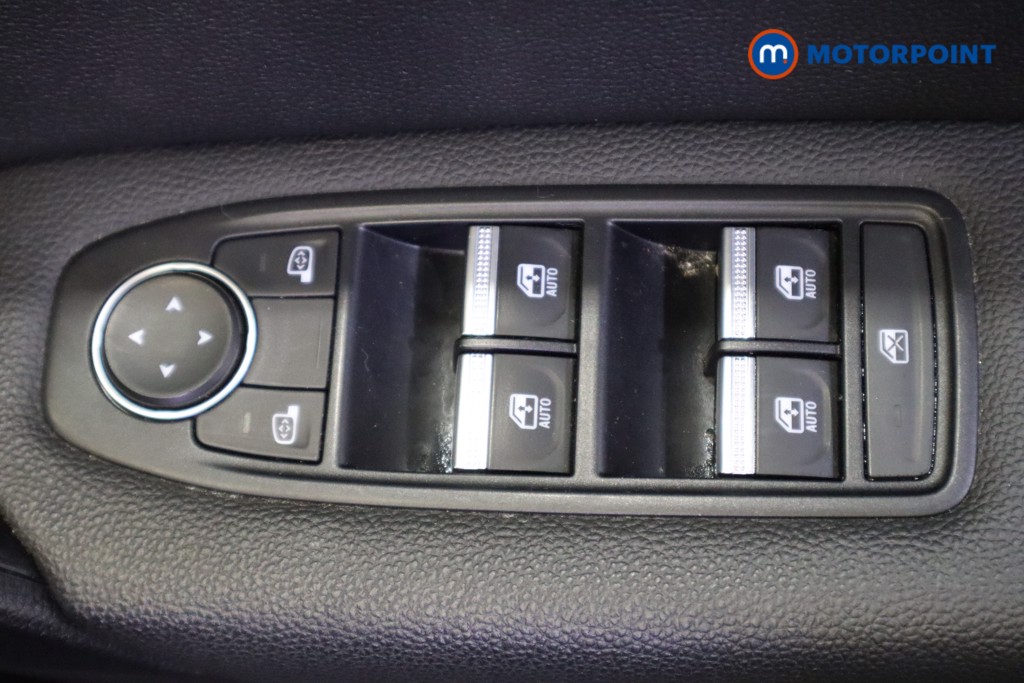 Renault Captur S Edition Manual Petrol SUV - Stock Number (1541680) - 13th supplementary image