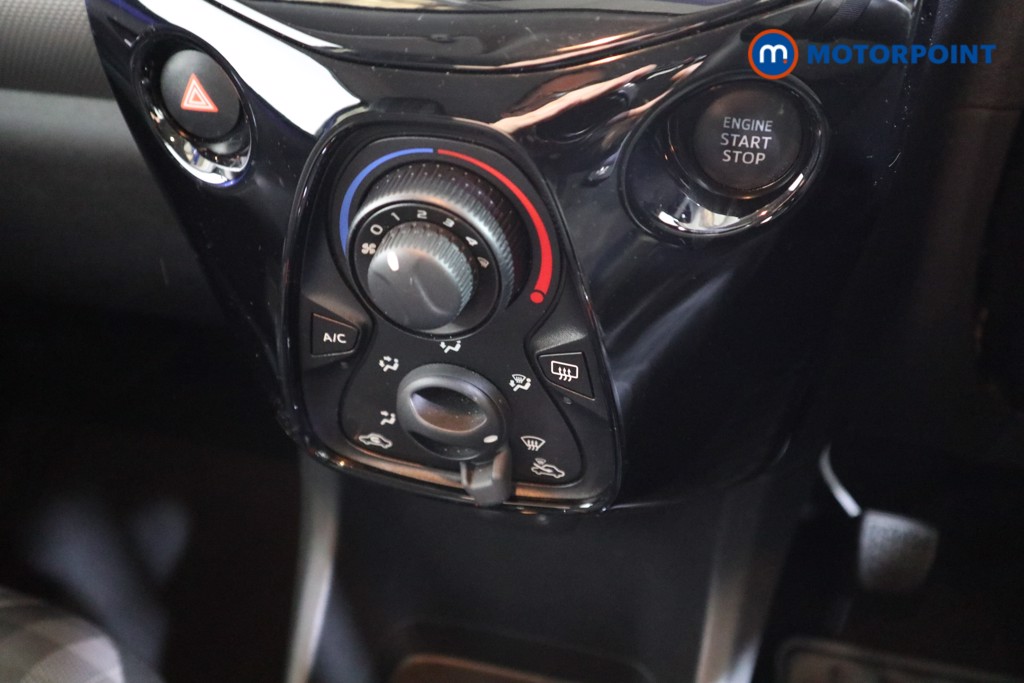 Peugeot 108 Allure Manual Petrol Hatchback - Stock Number (1542625) - 7th supplementary image