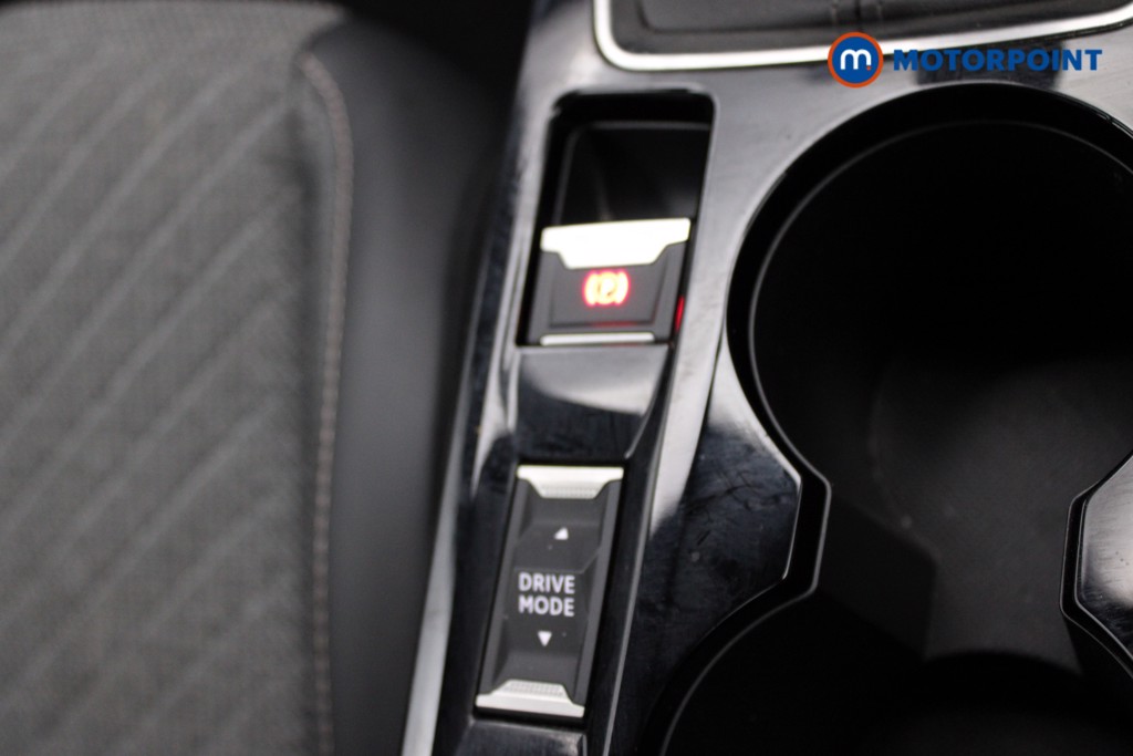 Peugeot 2008 Allure Manual Petrol SUV - Stock Number (1543317) - 9th supplementary image
