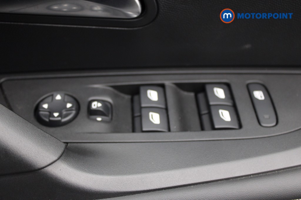 Peugeot 2008 Allure Manual Petrol SUV - Stock Number (1543317) - 14th supplementary image