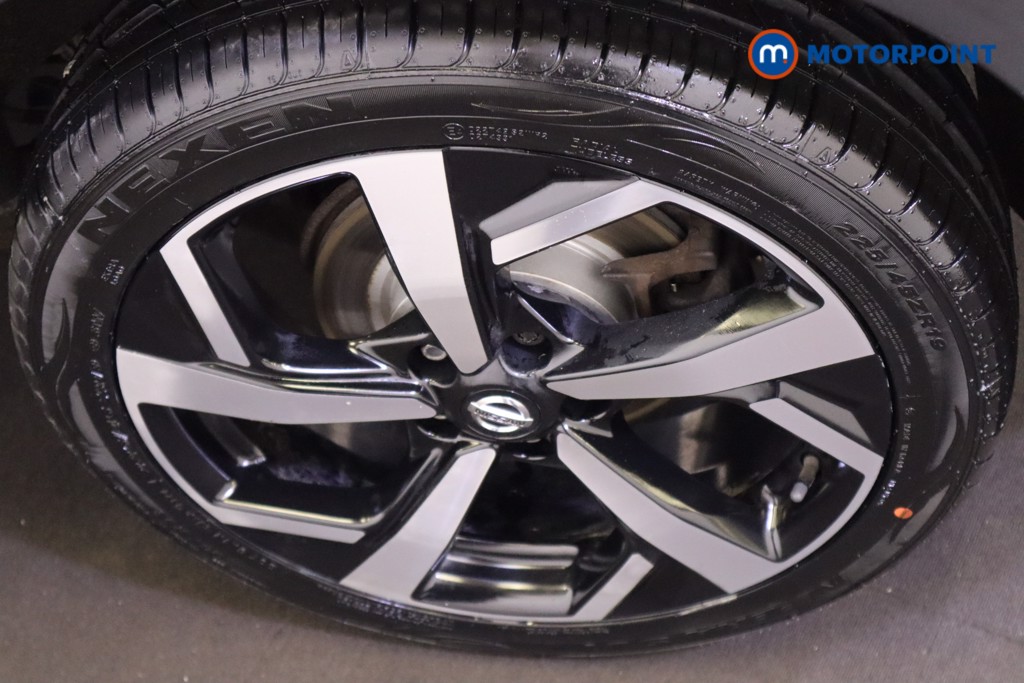 Nissan Qashqai Tekna-Plus Manual Petrol SUV - Stock Number (1544172) - 9th supplementary image