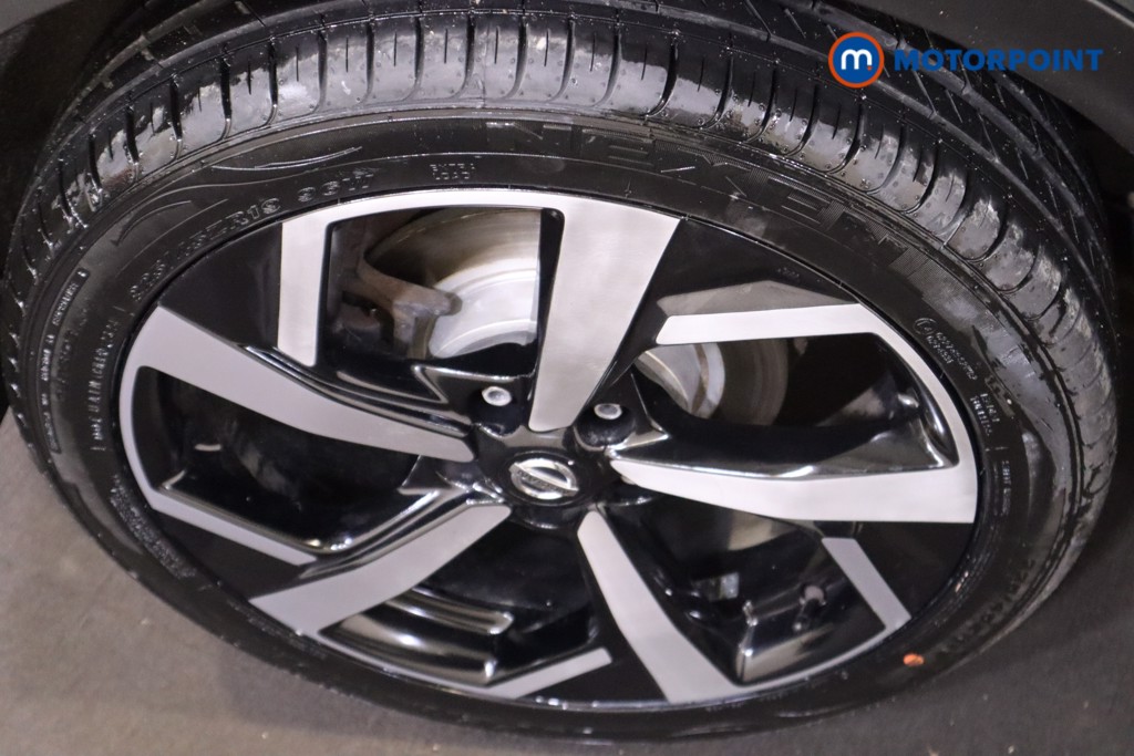 Nissan Qashqai Tekna-Plus Manual Petrol SUV - Stock Number (1544172) - 12th supplementary image