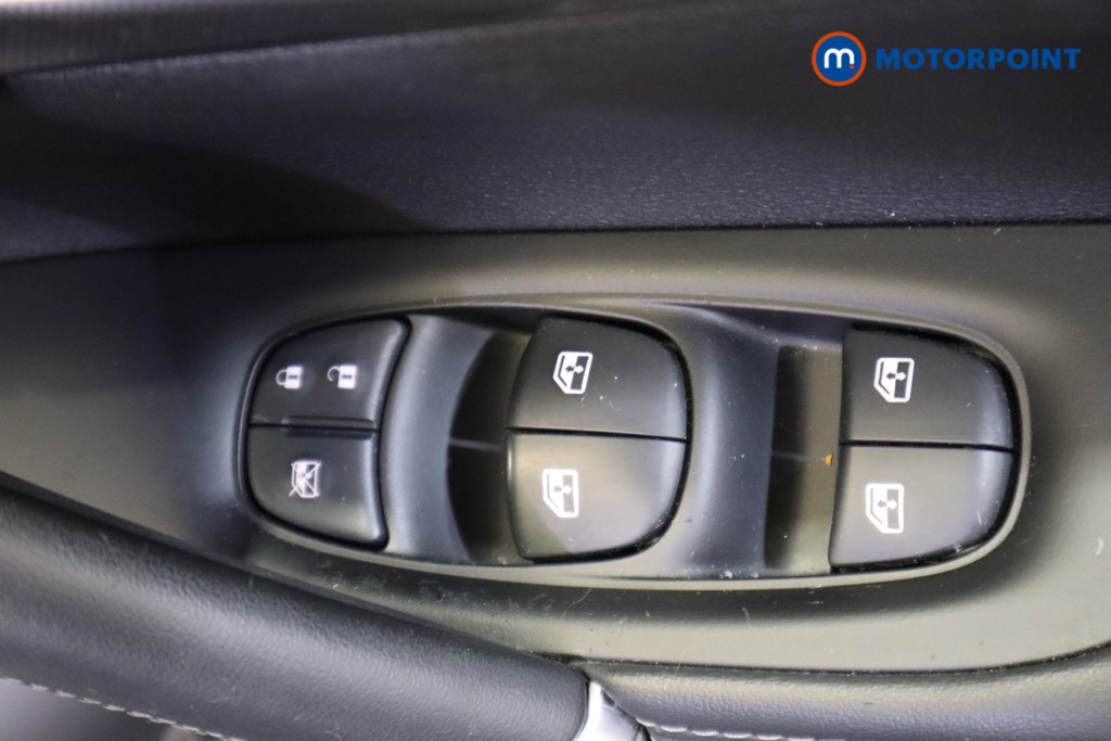 Nissan Qashqai Tekna-Plus Manual Petrol SUV - Stock Number (1544172) - 13th supplementary image