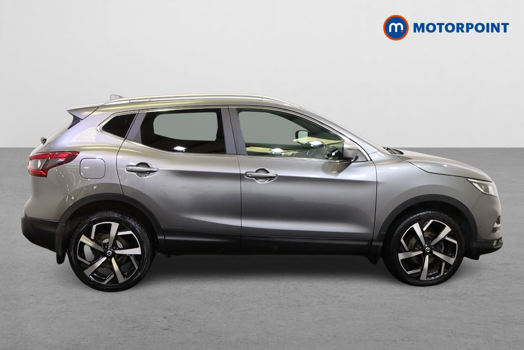 Nissan Qashqai Tekna-Plus Manual Petrol SUV - Stock Number (1544172) - Drivers side